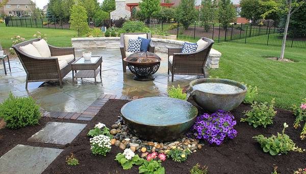 Spillway Backyard Fountain installed by the crew with Seattle Pond and Fountain